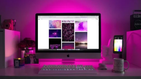 Desktop Setup (Photo by DESIGNECOLOGIST on Unsplash)