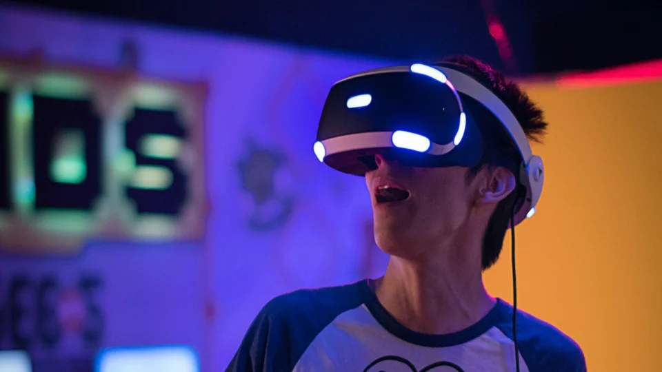 Other services (Photo by Uriel Soberanes on Unsplash)